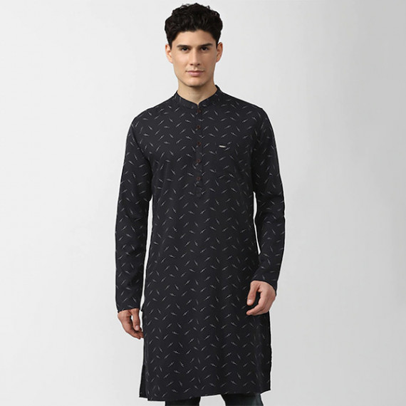 https://retrofashionzs.com/products/men-black-geometric-printed-kurta-1