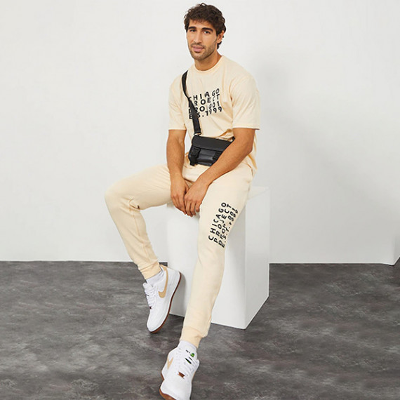 https://retrofashionzs.com/products/men-cream-colored-solid-slim-fit-cotton-joggers