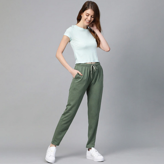 https://retrofashionzs.com/products/women-black-solid-side-stripes-cropped-track-pants