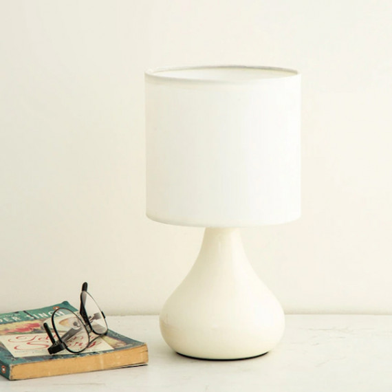 https://retrofashionzs.com/products/white-solid-ambrose-corienth-contemporary-ceramic-table-lamp