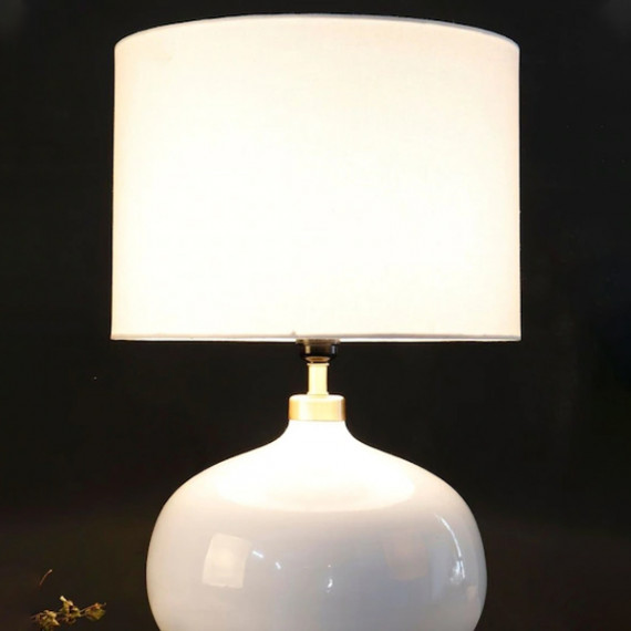 https://retrofashionzs.com/products/white-solid-handcrafted-bedside-standard-lamp