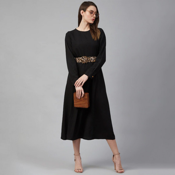 https://retrofashionzs.com/products/black-pleated-maxi-dress