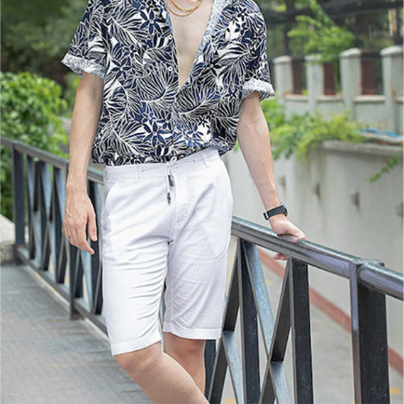 https://retrofashionzs.com/products/men-white-solid-slim-fit-regular-shorts