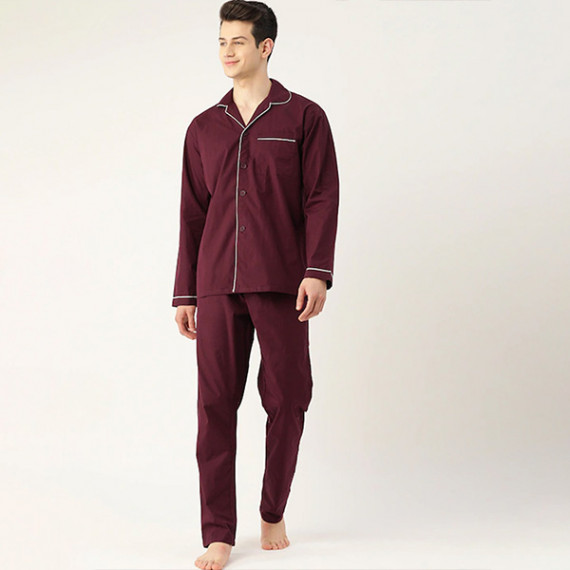 https://retrofashionzs.com/products/men-burgundy-pure-cotton-solid-nightsuit