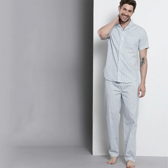 https://retrofashionzs.com/products/men-white-printed-pure-cotton-night-suit