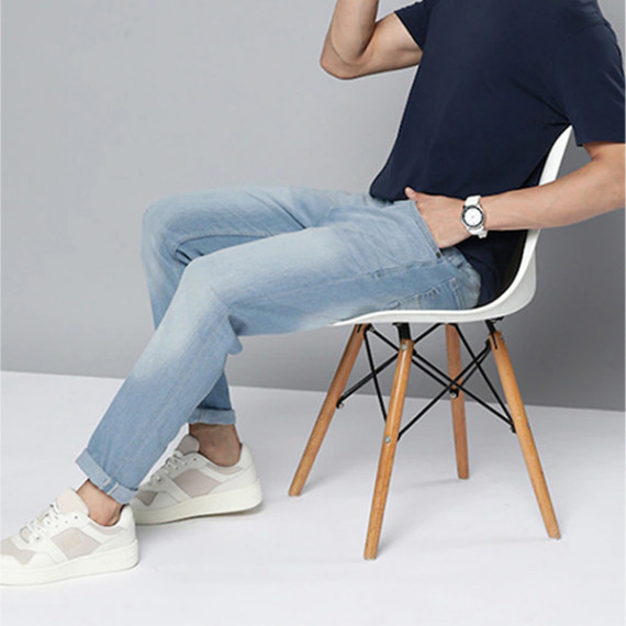 https://retrofashionzs.com/products/men-blue-slim-tapered-fit-light-fade-stretchable-jeans