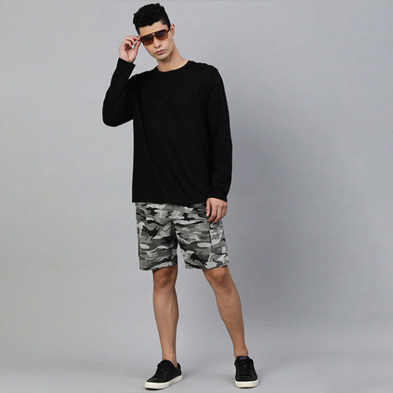 https://retrofashionzs.com/products/men-charcoal-grey-camouflage-printed-pure-cotton-cargo-shorts