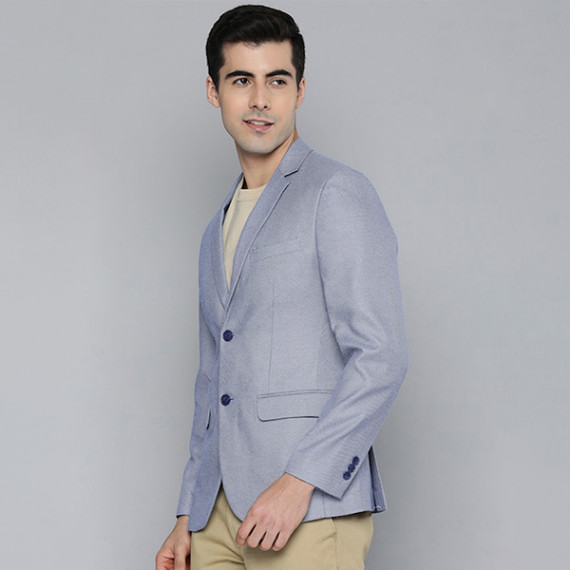 https://retrofashionzs.com/products/men-blue-self-design-textured-regular-fit-smart-casual-blazer