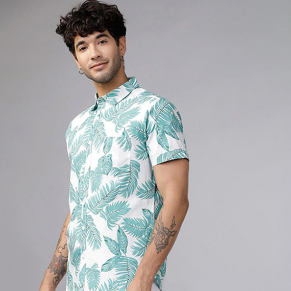 https://retrofashionzs.com/products/men-green-white-slim-fit-printed-casual-shirt